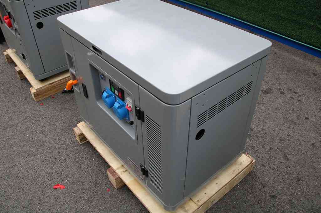 Бензиновый генератор Амперос LT10000S